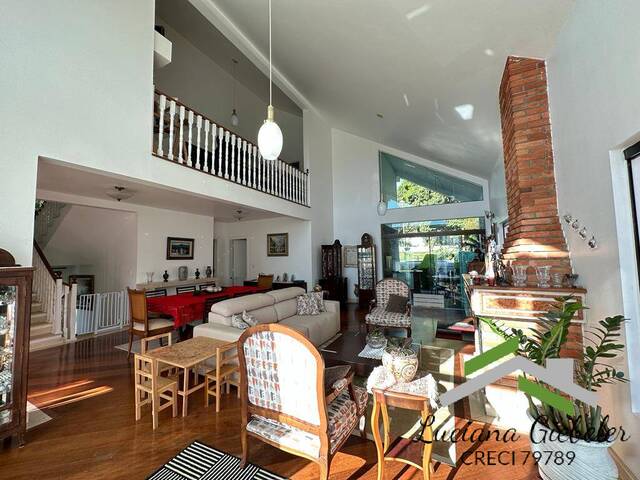 #3998 - Casa em condomínio para Venda em Barueri - SP