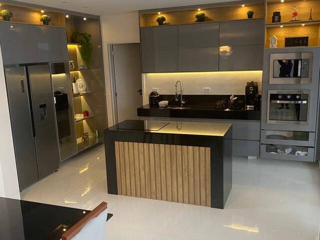 #4038 - Casa em condomínio para Venda em Barueri - SP