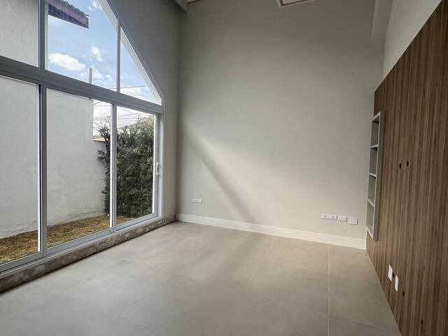 #4196 - Casa para Venda em Barueri - SP