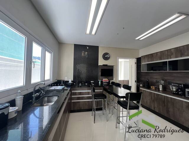 #4232 - Casa em condomínio para Venda em Barueri - SP