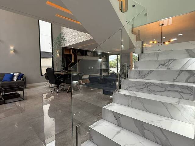 #4263 - Casa em condomínio para Venda em Barueri - SP